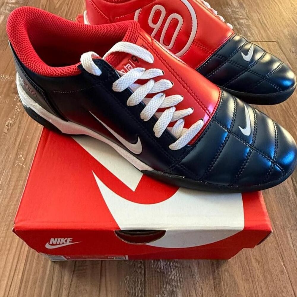 Brand New in Box Nike Total 90 Sneakers - Mens' 7.5, Women's 9